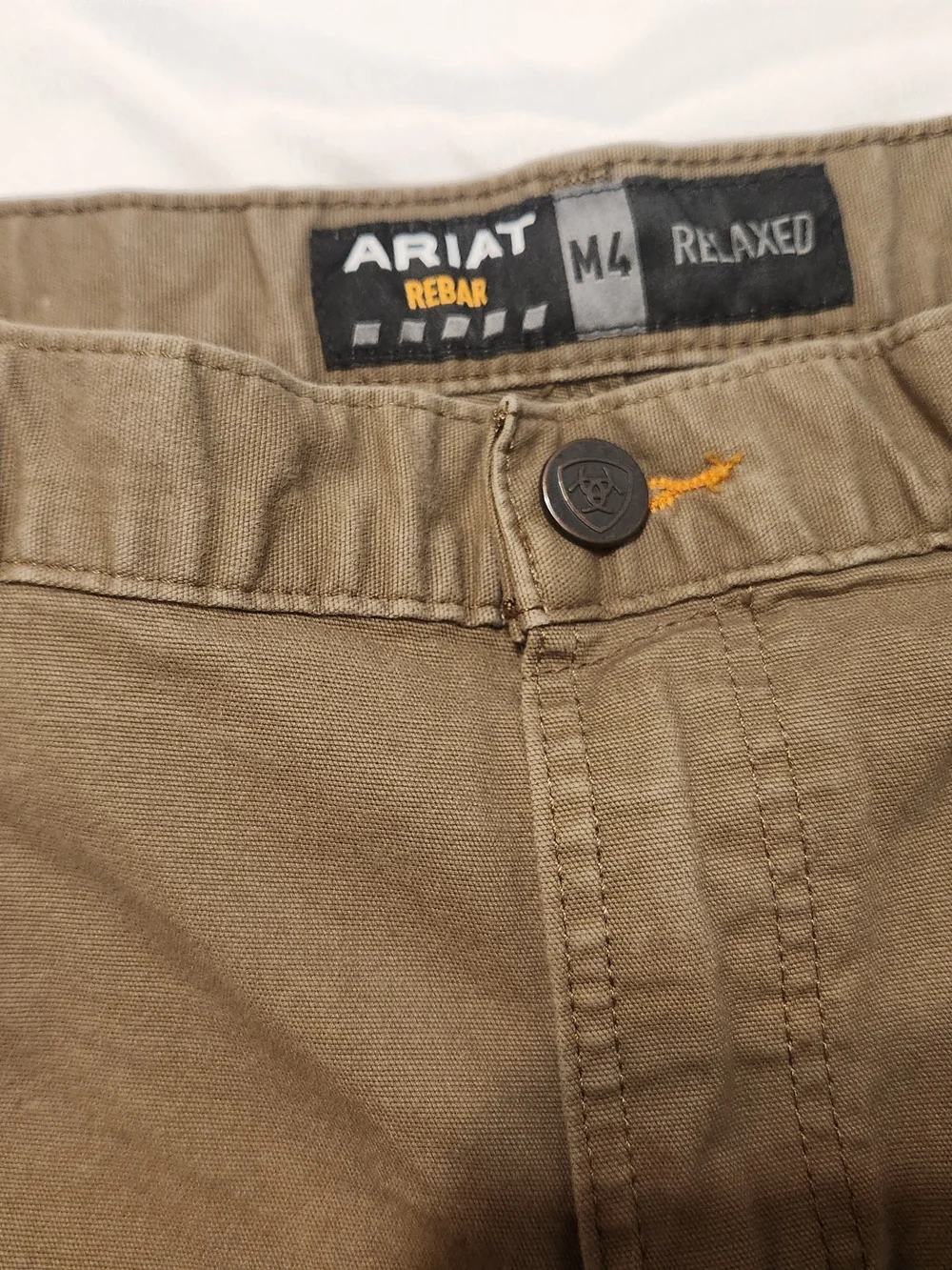Ariat Men's Cargo Shorts in Olive/Tan